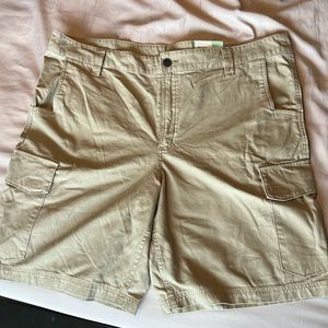 Khaki Mens Magellan cargo shorts 44